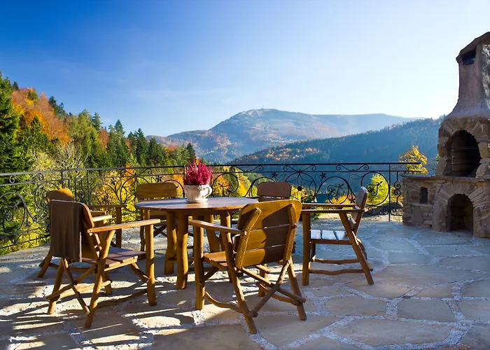 ホテル Krupowka Mountain - Widokowy Z Basenami I Wellness 4*